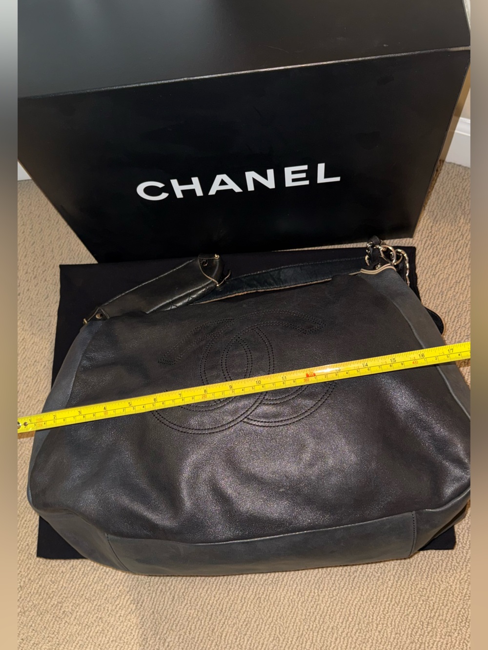 Authentic Chanel Black Soft Edgy Hobo bag purse lambskin leather CC - Picture 8 of 16
